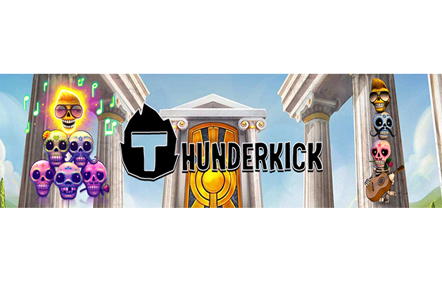 Logo THUNDERKICK yang penuh gaya, menampilkan 'raja slot' dalam warna neon memukau, simbol kekreatifan game slot inovatif mereka.