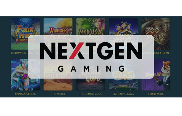 Raja Slot NEXTGEN tersenyum sambil memegang mahkota kemenangan, dikelilingi oleh simbol-simbol berkilauan dari game slot populer NEXTGEN, menandakan strategi menang dan RTP tinggi.